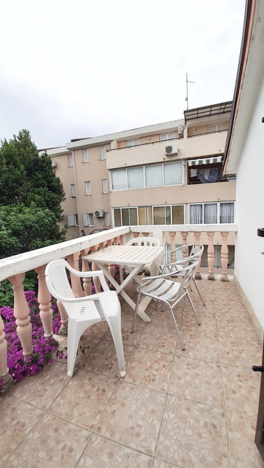 Vojinovic Apartments Budva Bilik gambar